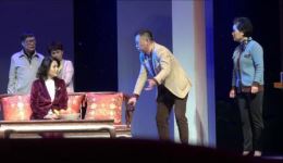 滑稽戏《吃力会讨好》第六集下载|经典市井喜剧,笑料拉满不容错过 滑稽戏《吃力会讨好》第六集下载|经典市井喜剧,笑料拉满不容错过