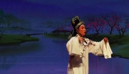 越剧经典《何文秀》在线下载，赵志刚陈湜主演，传统尹派佳作免费获取