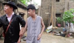 免费豫剧《战火中的母亲》在线观看,抗战题材戏曲资源下载,感受家国大义与亲情纠葛 免费豫剧《战火中的母亲》在线观看,抗战题材戏曲资源下载,感受家国大义与亲情纠葛