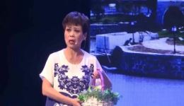 一篮水蜜桃