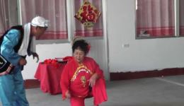 定襄神山二人台《压糕面》01集在线观看，张玲玲兰霞主演经典二人台戏曲下载