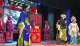 大平调《哭头》李爱珍邢社珍演唱,经典戏曲在线下载 大平调《哭头》李爱珍邢社珍演唱,经典戏曲在线下载