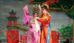 粤剧《破镜重圆之分镜》选段在线观看，何华栈郭凤女精彩演绎，经典戏曲不容错过
